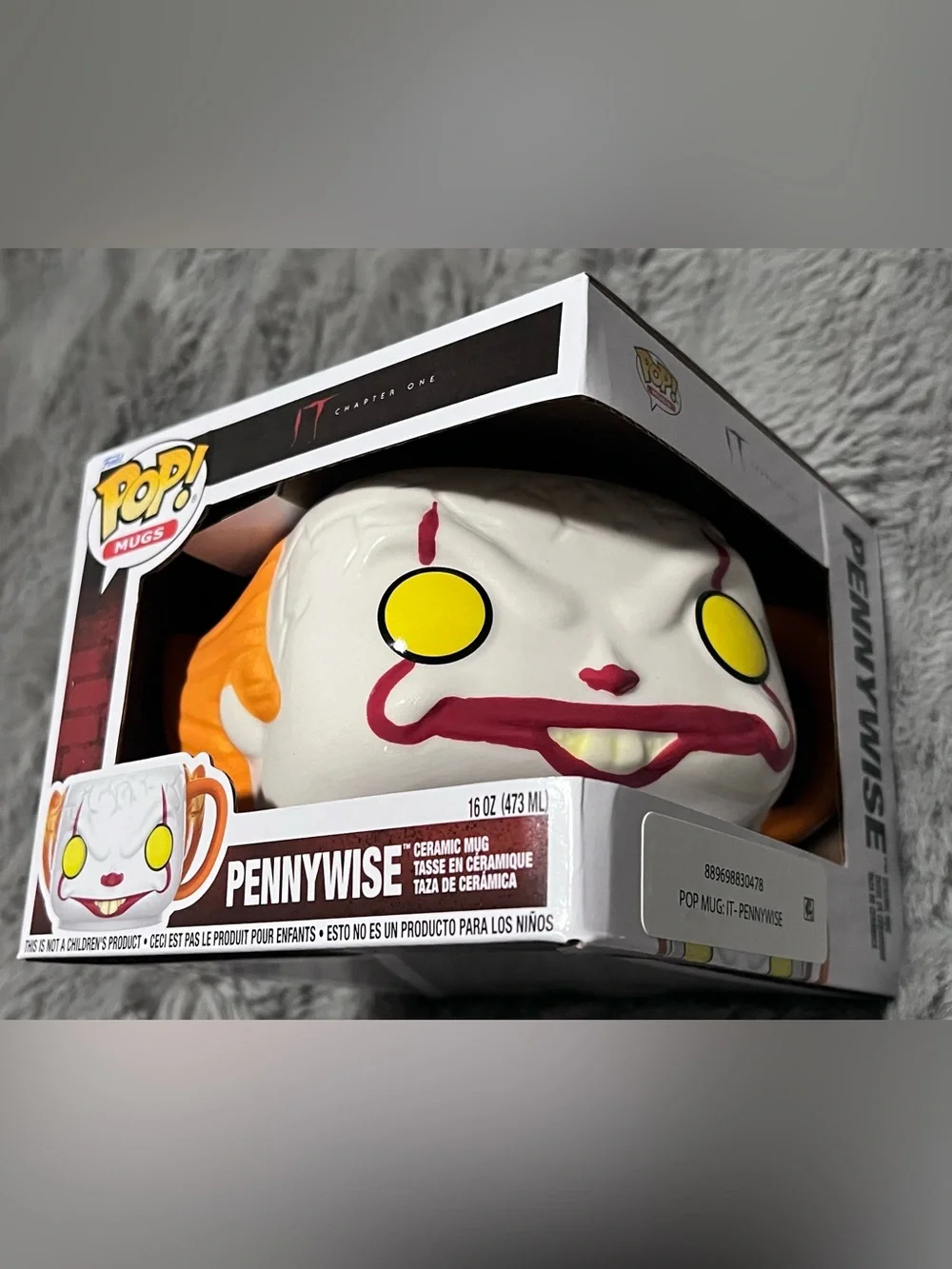 Pennywise the Clown ceramic mug NIB